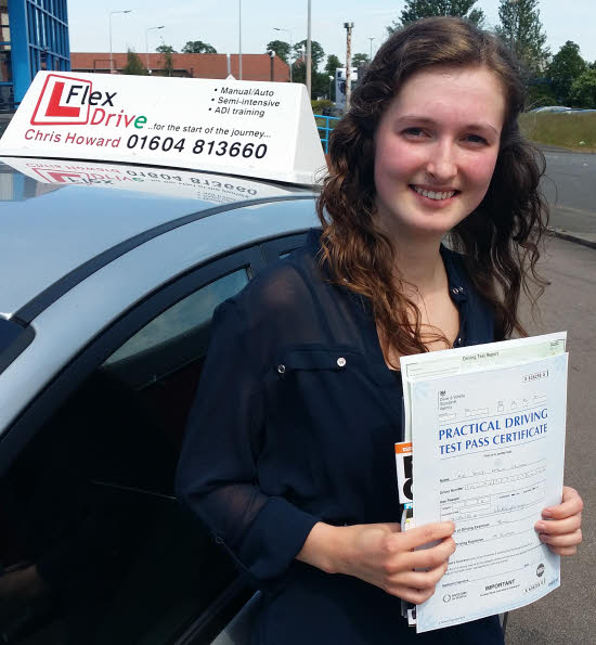 Daisy Edwards passed 1st time with Flexdrive Driving School