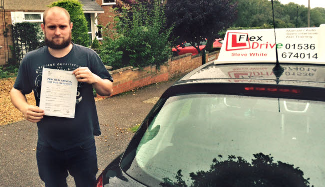 driving lessons in kettering | Perry passed with flexdrive driving school