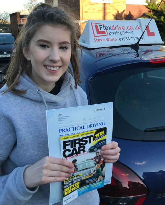 Driving Lessons in Wellingborough | Megan passed 1st time with Flexdrive Driving School