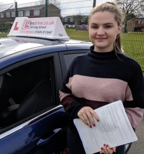 Driving Lessons in Wellingborough | Steph passed 1st time with Flexdrive Driving School