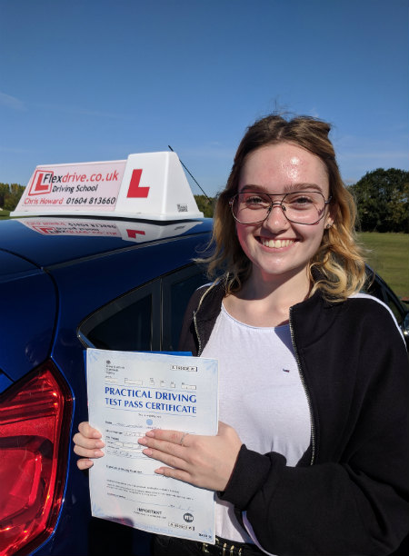 Driving Lessons Wellingborough | Amelia passed 1st time with 0 faults with Flexdrive Driving School