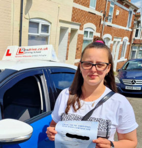 Driving Lessons in Kettering | Estera passed 1st time with Flexdrive Driving School