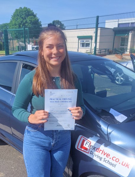 driving lessons in Wellingborough | Katie passes with flexdrive Driving School