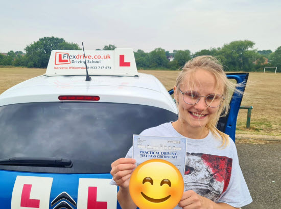 Driving Lessons in Wellingborough | Magdalena Cybulska passes with Flexdrive Driving School