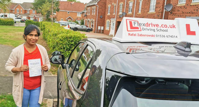 Automatic Driving Lessons in Kettering | Jamini passes with Flexdrive Driving School