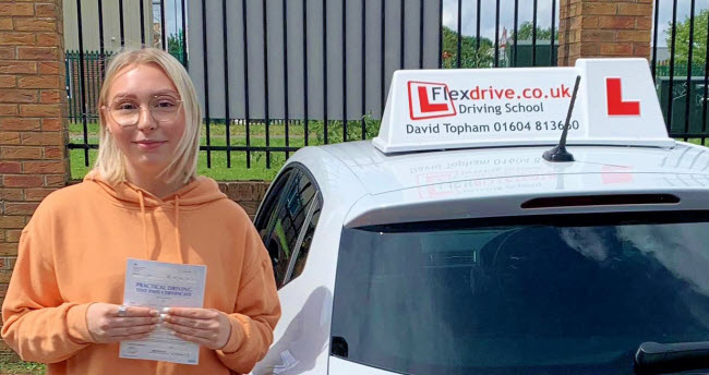 Driving Lessons in Northampton | Lily passed with Flexdrive Driving School