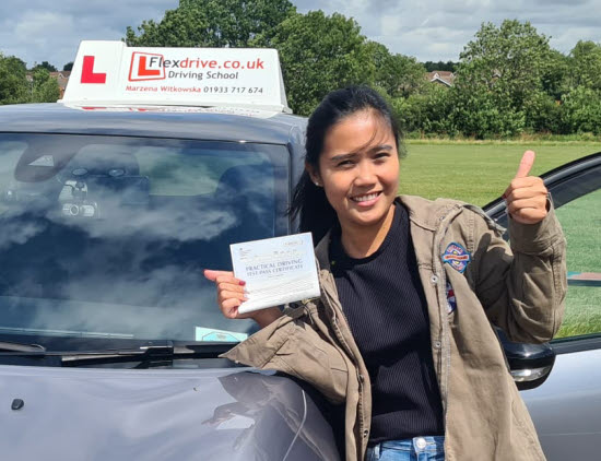 Driving Lessons in Wellingborough | Sarah passed with Flexdrive Driving School