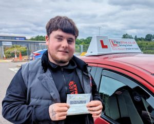 Automatic Driving Lessons in Wellingborough | Darren passed with Flexdrive Driving School