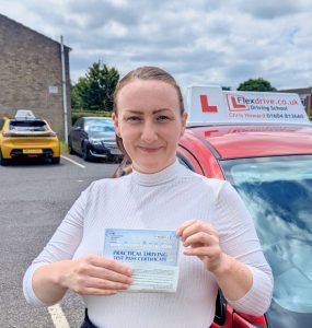 Automatic Driving Lessons in Wellingborough | Laura passed with Flexdrive Driving school