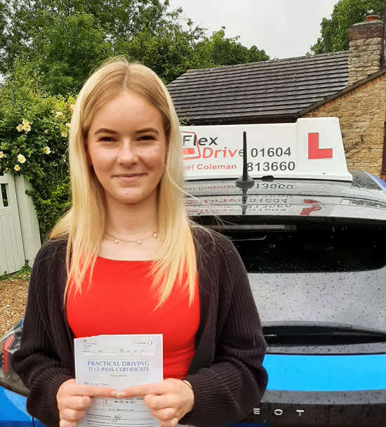 Driving Lessons in Northampton | Lottie passed with Flexdrive Driving School