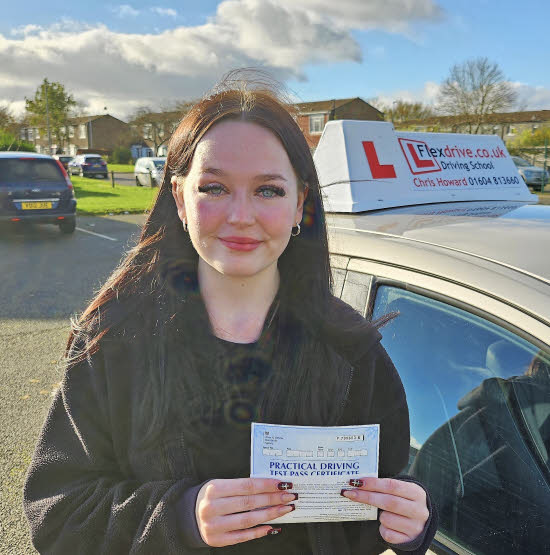 Automatic Driving Lessons in Wellingborough | Ellie Jones-King passed with Flexdrive Driving School